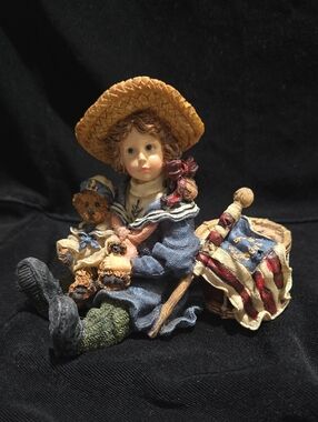 "Betsy with Edmund...The Patriots" from the Dollstone Collection.